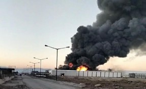 Denizli'de filtre sistemi üretilen fabrikada yangın