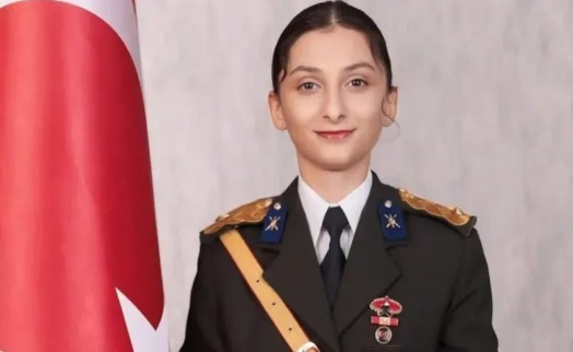 Ebru Teğmen'e ünlü iş insanı sahip çıktı: Yeni mesleği belli oldu