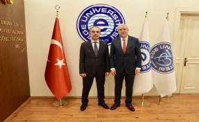 Ege Üniversitesi'nde rektörlük devir teslim töreni yapıldı