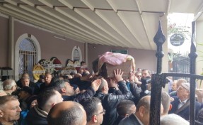 Erzene Mahallesi'nin 27 yıllık Muhtarı Ayşe Müjgan Pakyürek sonsuzluğa uğurlandı