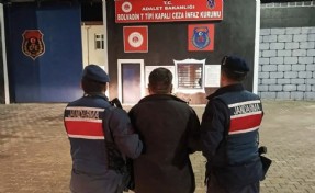 Eve geri dönmeyen eşini döven koca tutuklandı