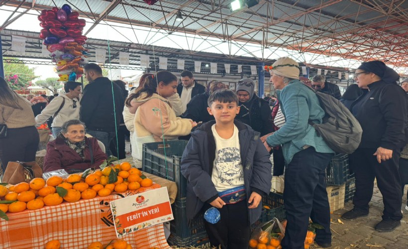 Ferit’in mandalina standı dolup taşıyor