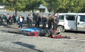 Hafif ticari araçla motosikletin çarpıştığı kazada ölü sayısı 2'ye çıktı