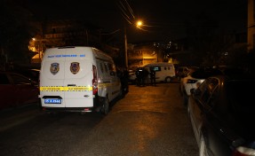 Hırsızlık için girdikleri evin sahibini öldürüp, kaçtılar