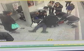 İZBAN'da kalp krizi geçiren yolcuya kritik müdahale!