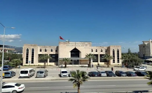 İzmir Barosu'ndan duruşmada 'Cuma Namazı' arasına sert tepki!