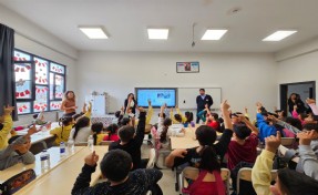 İzmir Metrosu’ndan öğrencilere metro ve tramvay eğitimi