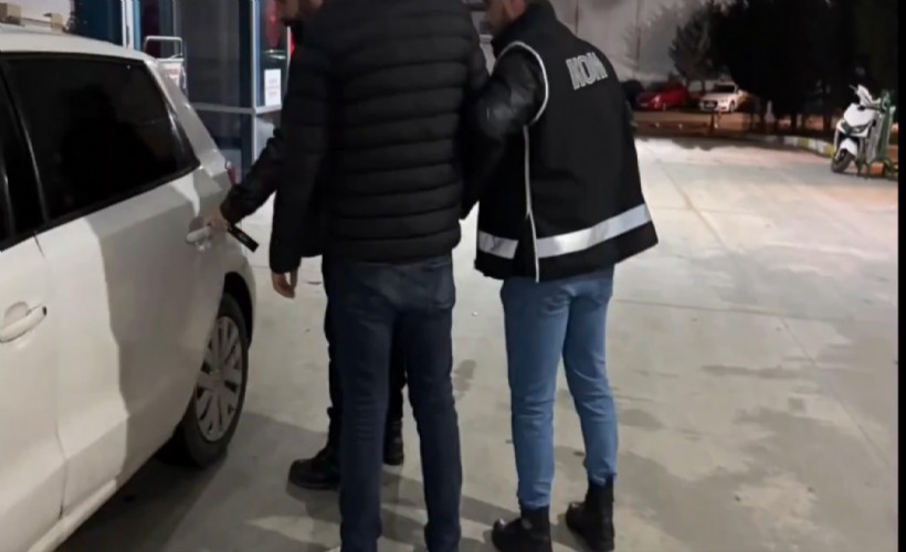 İzmir'de FETÖ’ye ByLock darbesi!