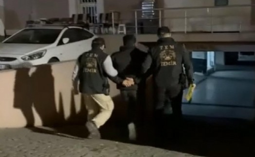 İzmir'de IŞİD'e eş zamanlı operasyon: 40 gözaltı