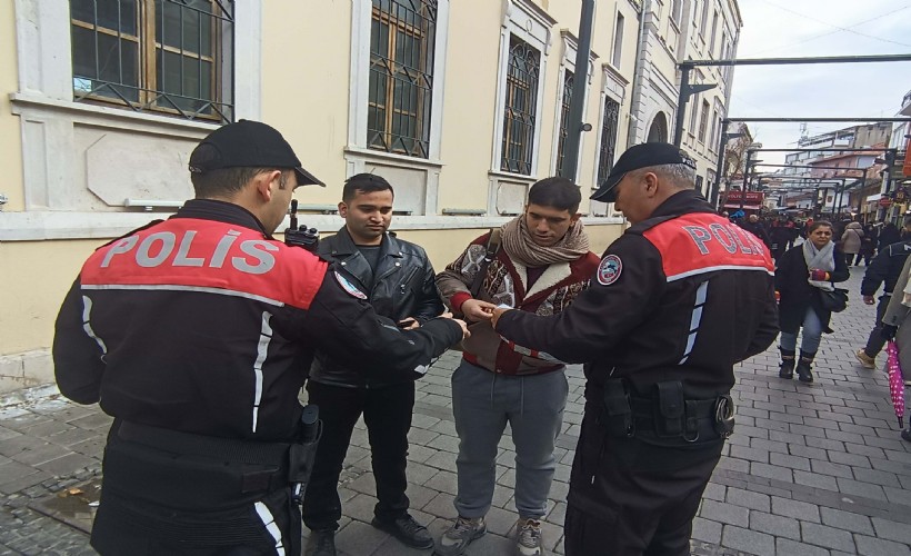 İzmir'de polisten yılbaşı denetimi
