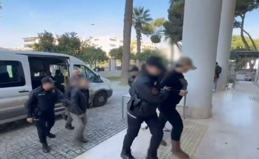 İzmir'de uyuşturucu operasyonunda 18 tutuklama