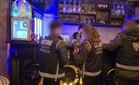 İzmir'de yılbaşı öncesi sahte alkol operasyonu: 2 tutuklama
