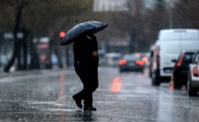 İzmir’de yağış başladı: Hafta sonu nasıl geçecek?