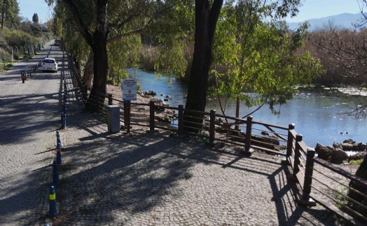 Kadın Azmağı'na doğayla uyumlu korkuluk