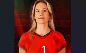 Kaf-Kaf Göz-Göz'ün eski smaçörüne imzayı attırdı