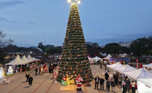 Karşıyaka Yeni Yıl Festivali coşkuyla devam ediyor