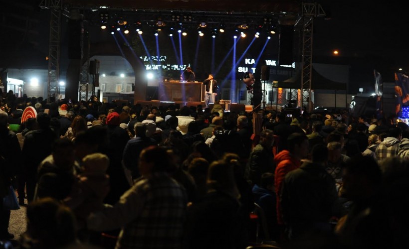 Karşıyaka Yeni Yıl Festivali’nde Anıl Piyancı coşkusu!