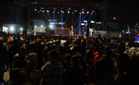 Karşıyaka Yeni Yıl Festivali’nde Anıl Piyancı coşkusu!