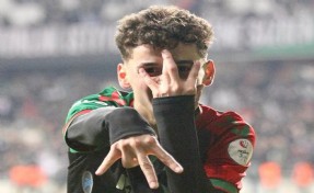 Karşıyaka'da Adem'e kalkan