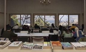 Kitap kurtları, İzmir’in kütüphanelerini çok sevdi