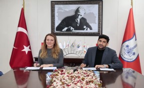 Konak'ta ‘genç’ protokol