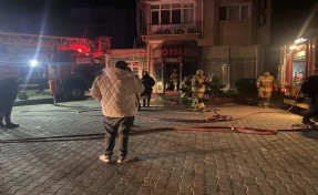 Manisa'da otelde çıkan yangın zarara yol açtı