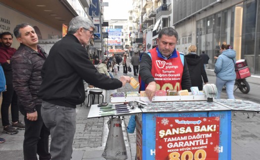 Milli Piyango yılbaşı biletlerine yoğun ilgi: Büyük ikramiye 800 miyon