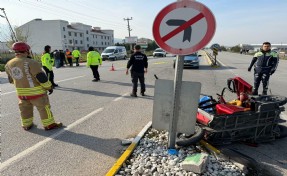 Otomobil elektrikli bisiklete çarptı; 1 ölü