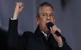 Özel'den Erdoğan'a çağrı 'Sen yoksan oğlun o da yoksa damadın hodri meydan'