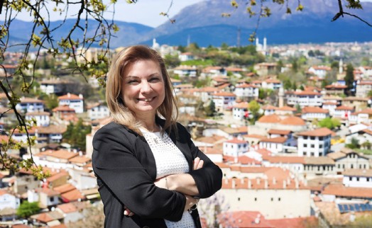 Safranbolu standı İzmir Fuarı’nda ilgi odağı oldu! Köse: ‘Tugay turizmi üst seviyeye taşıyor’