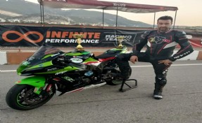 Şampiyon motosikletçi son yolculuğuna uğurlandı