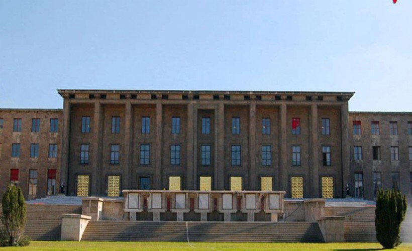 TBMM’de çocuklara taciz skandalı: Görevden uzaklaştırılan personel tutuklandı!