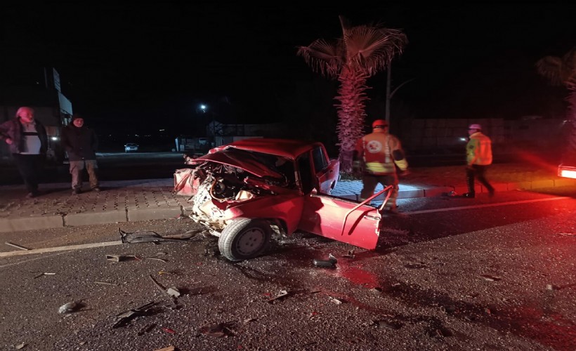 TIR’a çarpan otomobilin sürücüsü öldü