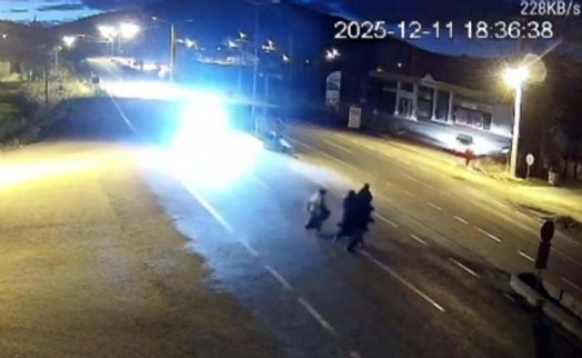 Yavaşlamadı bile: Üç kişiyi ezerek öldürdü!