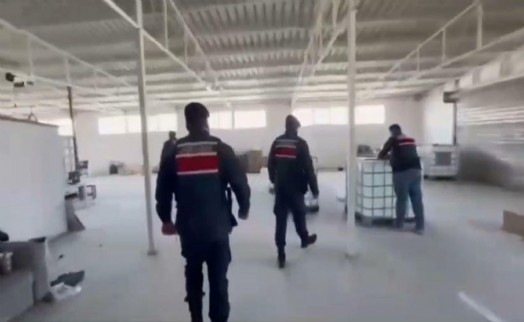 Yılbaşı öncesi İzmir'de zehir tacirlerine darbe!