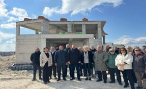 AK Partili Kaya, Urla'da vatandaşlarla buluştu: 'CHP kaynakları kurutuyor'