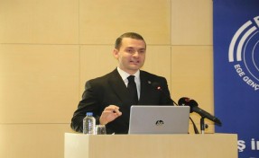 EGİAD Başkanı Özhelvacı: Trump'ın politikaları, küresel ticaret dengelerini yeniden şekillendiriyor