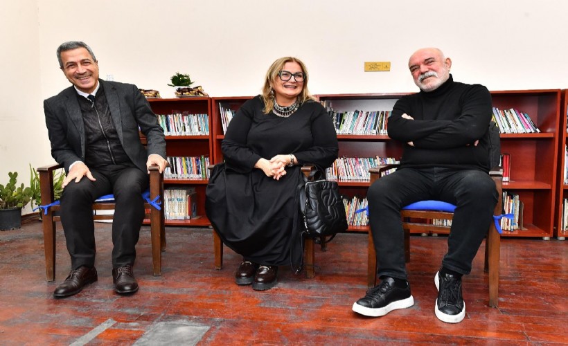 İzmir’in kitap kurtlarına Ercan Kesal’lı sürpriz