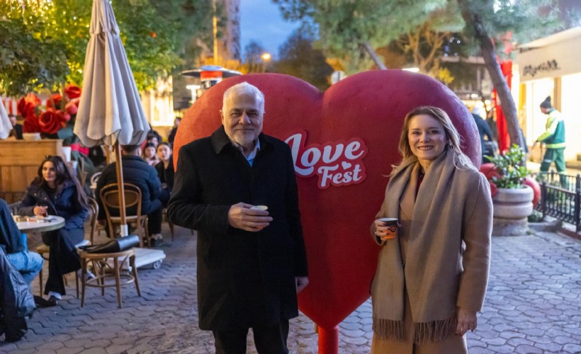 Sevginin günü Konak’ta Love Fest ile kutlandı