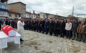 Yangında hayatını kaybeden Kıbrıs gazisi toprağa verildi