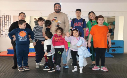 7 yaşına kadar konuşamayan otizmli Ayaz, özel eğitimle engelleri aştı