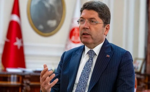Adalet Bakanı duyurdu: Belediyelere 'sokak hayvanları' soruşturması