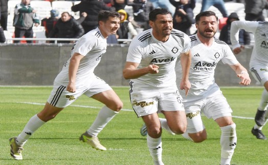 Altay evinde galibiyet arıyor