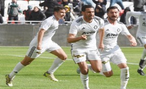 Altay evinde galibiyet arıyor