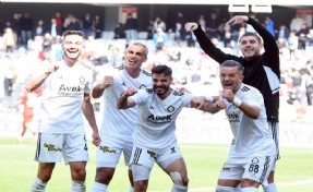 Altay liderle oynuyor