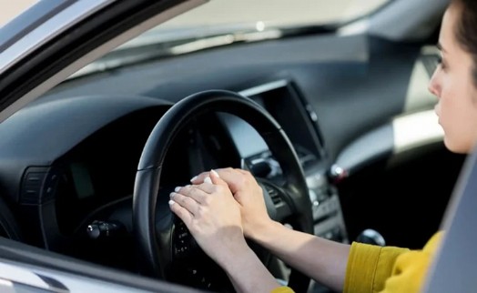 Otomobiller üflemeden çalışmayacak! Resmi Gazete'de yayımlandı: Alkol kilidi geliyor