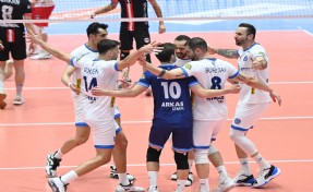 Arkas Spor üst üste 4'üncü galibiyetini aldı