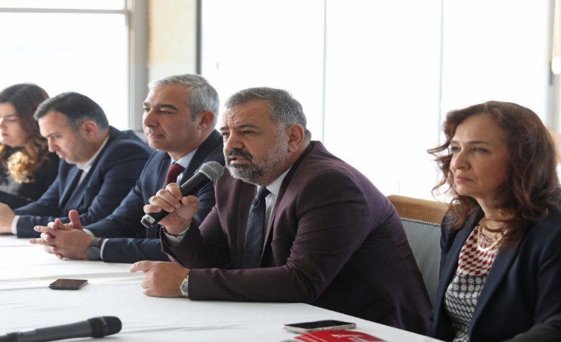 Aslanoğlu ilçe başkanlarıyla bir araya geldi: İmamoğlu’na destek çağrısı!