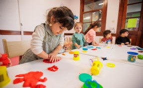 Ayla Ökmen Mutlu Çocuklar Oyun Evi talep üzerine saatlik hizmet verecek
