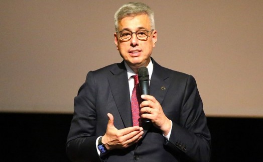 Bakan Memişoğlu'ndan 'Çok hasta bakıyoruz' diyen müdüre sert yanıt